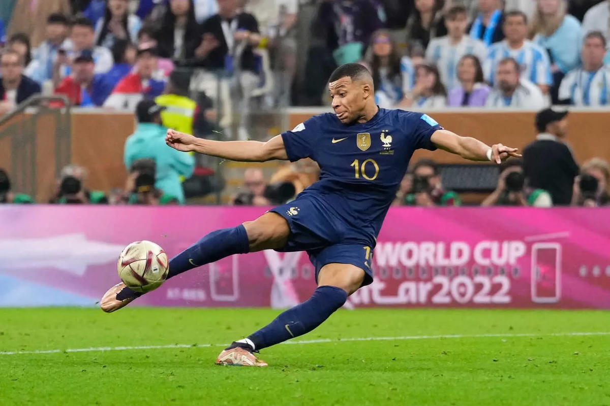 Công nghệ trợ giúp ở World Cup đã bớt được thời gian chờ đáng kể ở các trận cuối cùng, giúp người xem không cảm thấy "mất hứng".
