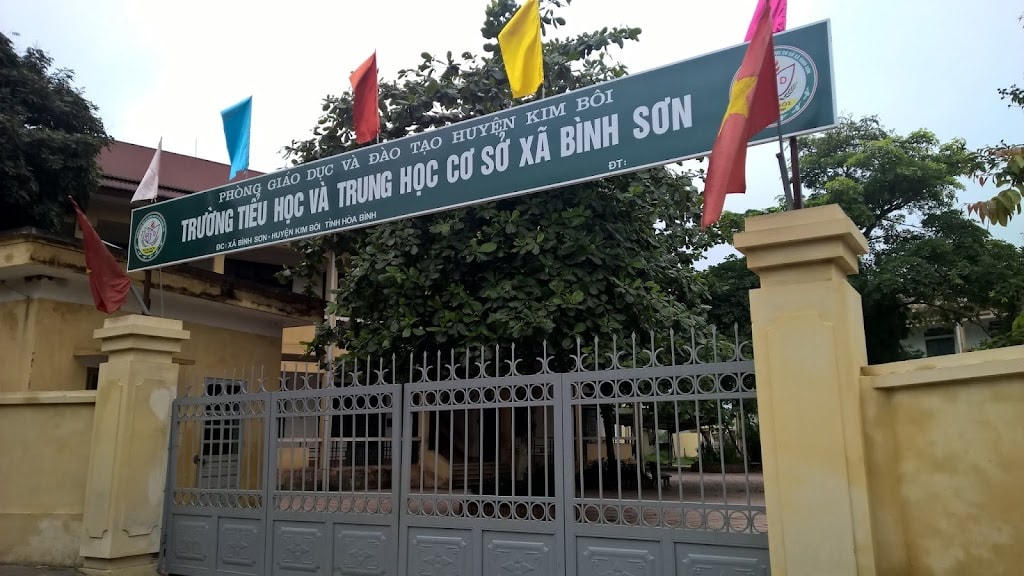 Trường TH&THCS xã Bình Sơn, huyện Kim Bôi, tỉnh Hòa Bình.