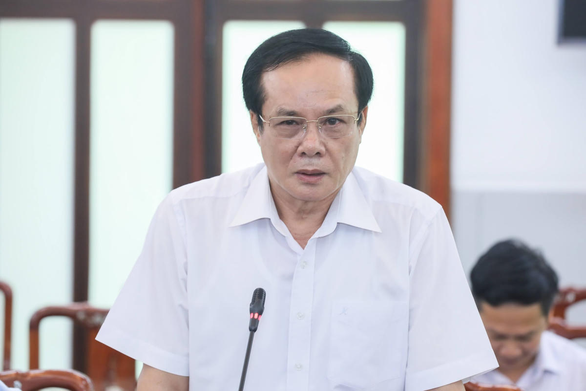 PGS. TS Lê Bá Trình - nguyên Phó Chủ tịch UBTƯ MTTQ Việt Nam, Phó Chủ nhiệm Hội đồng tư vấn về Tôn giáo phát biểu tại Hội thảo.