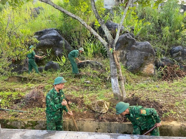Bộ đội Biên phòng tỉnh Lai Châu cũng góp sức hưởng ứng kỷ niệm 76 năm ngày Thương binh - Liệt sĩ.