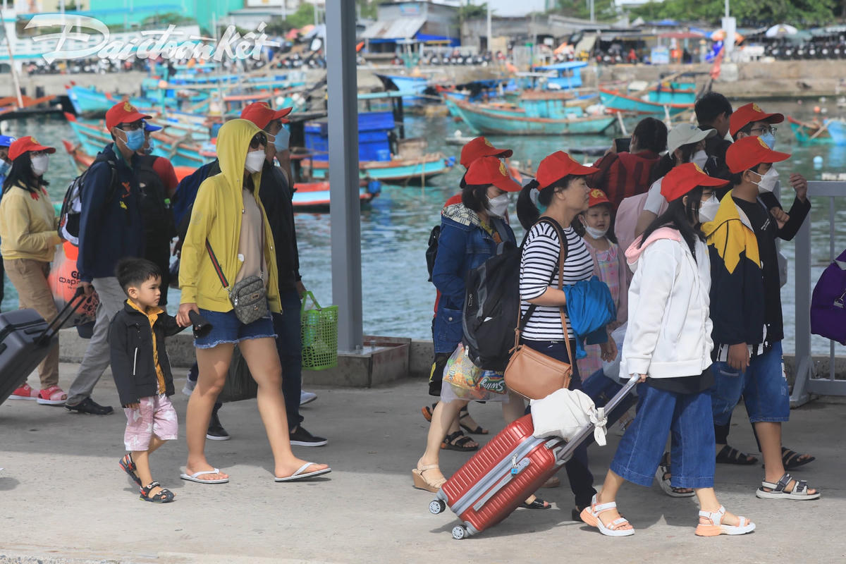 Các doanh nghiệp cho biết, đang rất phấn khởi với sự phục hồi nhanh của du khách nội địa. Ảnh: Quang Vinh
