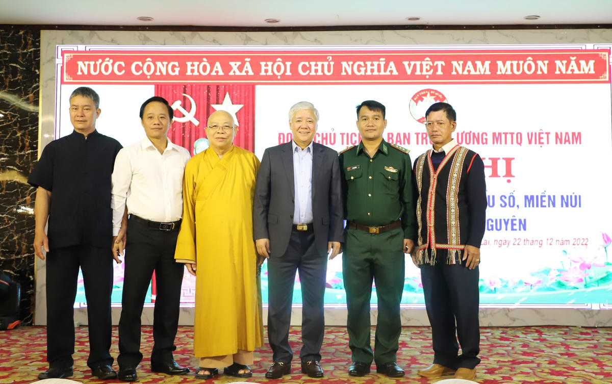 Đổi mới cách tiếp cận, nắm bắt tâm tư, nguyện vọng của đồng bào DTTS