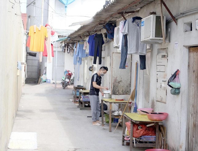Một khu nhà trọ của công nhân làm việc tại khu công nghiệp Thăng Long (Hà Nội). Ảnh: HQ/Baotintuc