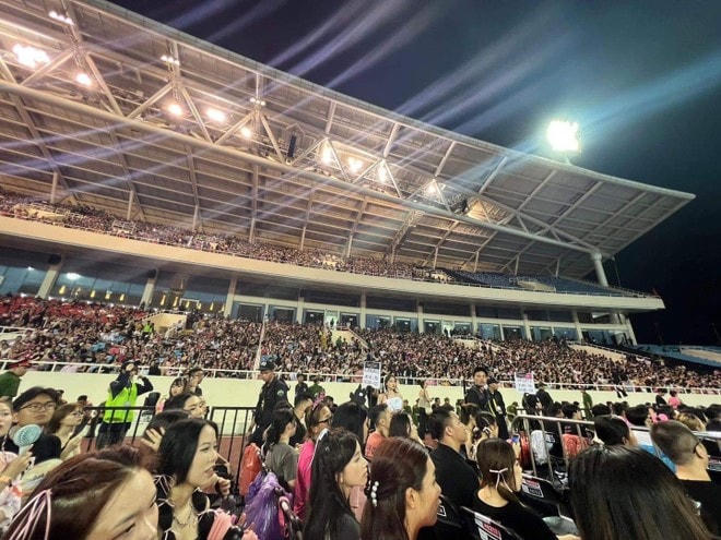 Công an Hà Nội tập trung đảm bảo an ninh, an toàn đêm diễn đầu tiên của nhóm nhạc BlackPink. Nguồn: ANTĐ.
