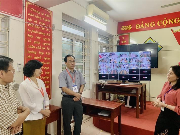 Đoàn kiểm tra số 3 kiểm tra công tác chấm thi tại Hòa Bình.