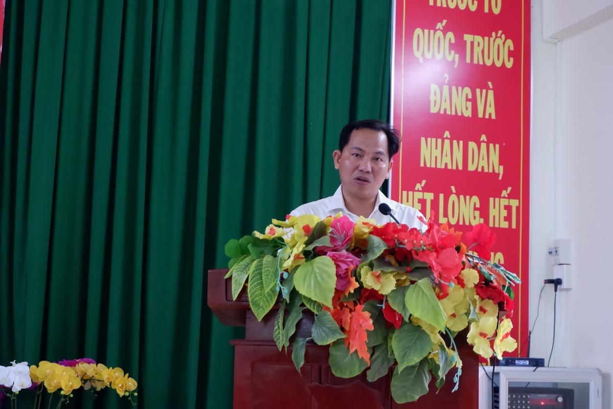 Ông Lê Quang Mạnh, Bí thư Thành uỷ Cần Thơ, Trưởng Đoàn ĐBQH TP Cần Thơ trả lời ý kiến nghị cử tri.