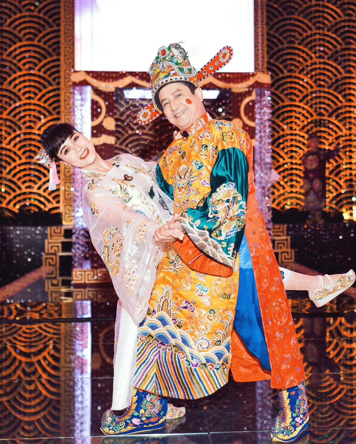 Nghệ sĩ Vân Dung tiết lộ cát-xê ít ai ngờ của dàn nghệ sĩ Táo quân