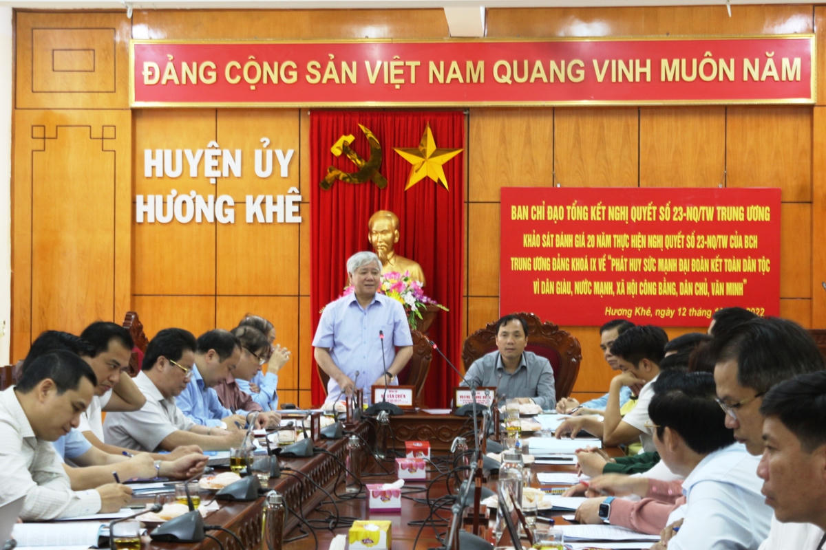 Ban Chỉ đạo ghi nhận nỗ lực của cấp ủy các cấp huyện Hương Khê trong việc đưa Nghị quyết 23-NQ/TW vào cuộc sống.