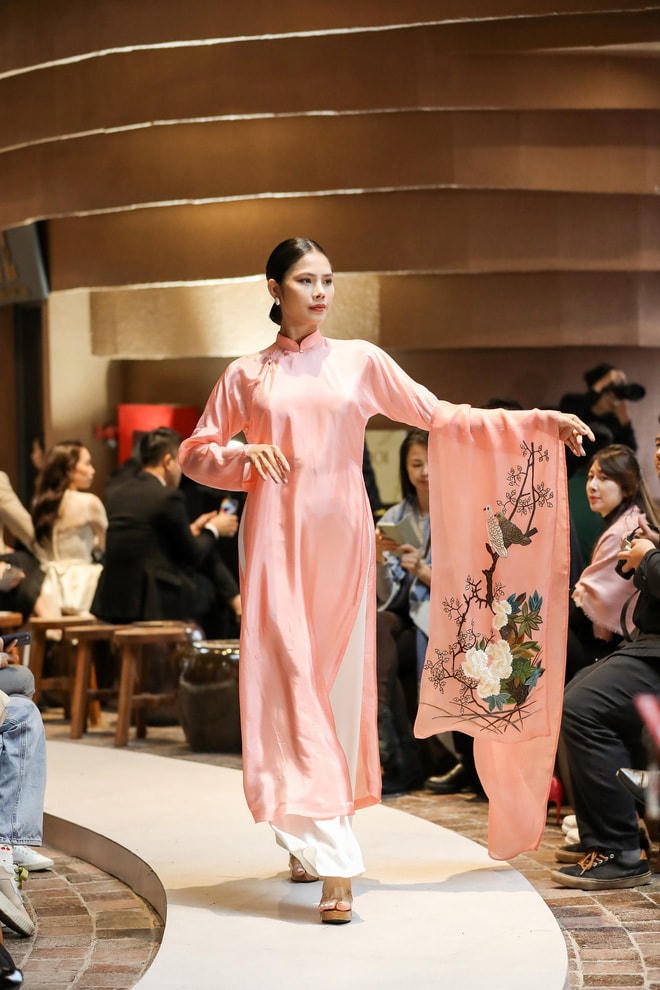 Dàn sao hội tụ trong show diễn VC Fashion Show - Bước chân di sản&nbsp;