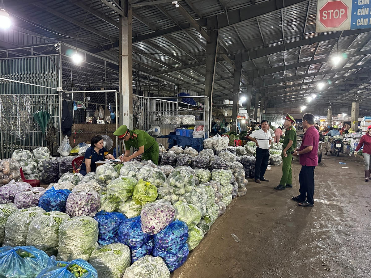 Chợ Đầu mối  phường Tân Hòa, TP Buôn Ma Thuột.