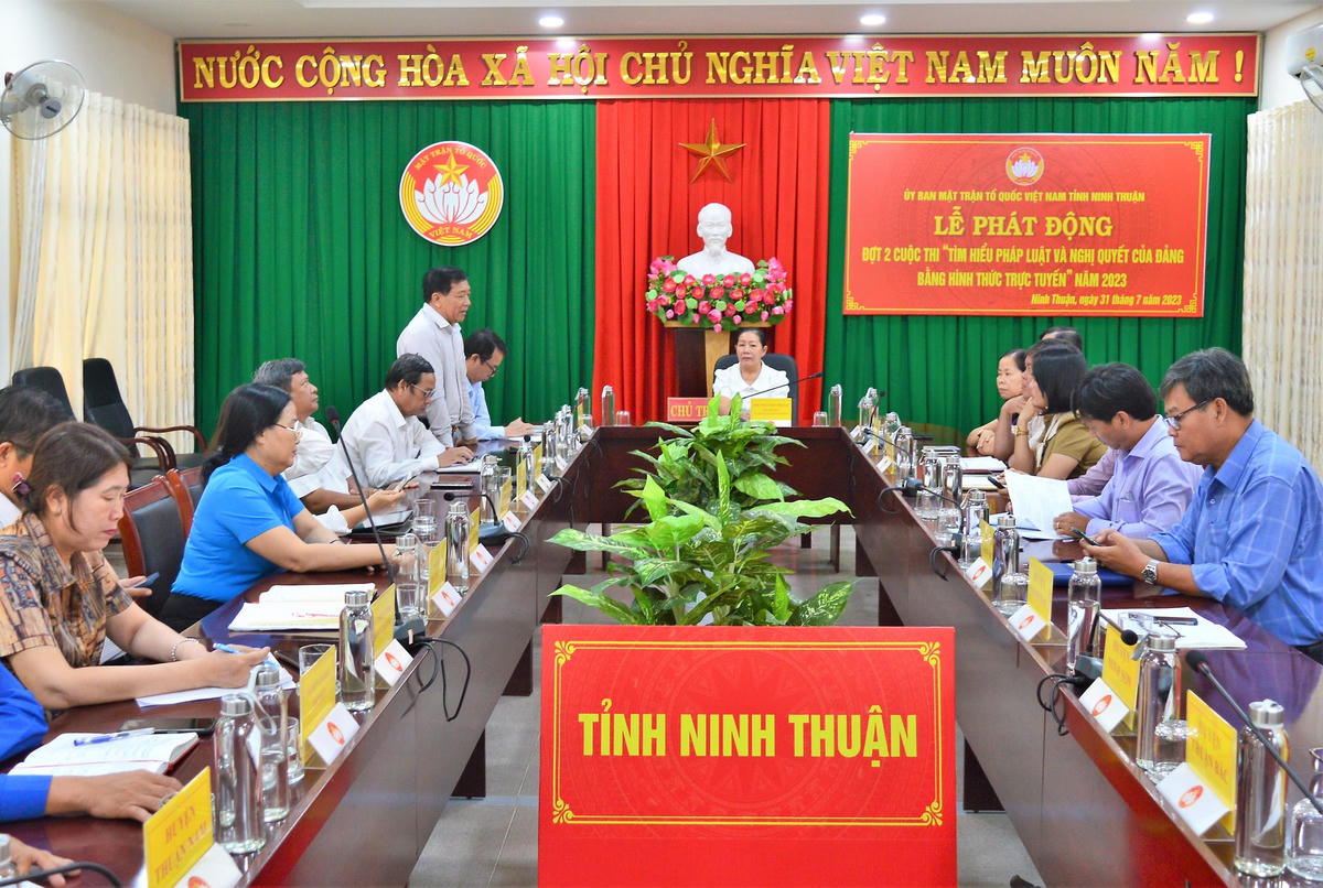 Các đại biểu tham gia góp nhiều ý kiến, chia sẻ và quyết tâm đồng hành với Ban Tổ chức.