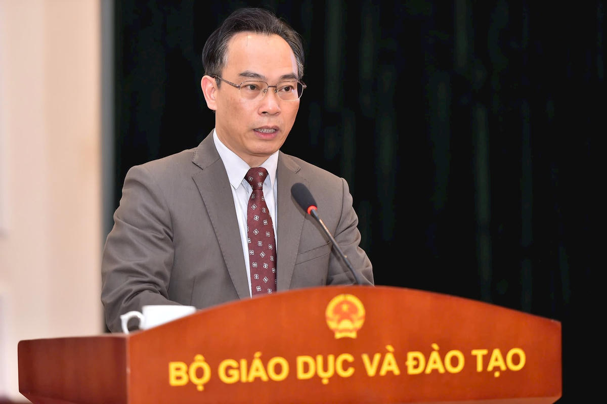 a Sơn Thứ trưởng