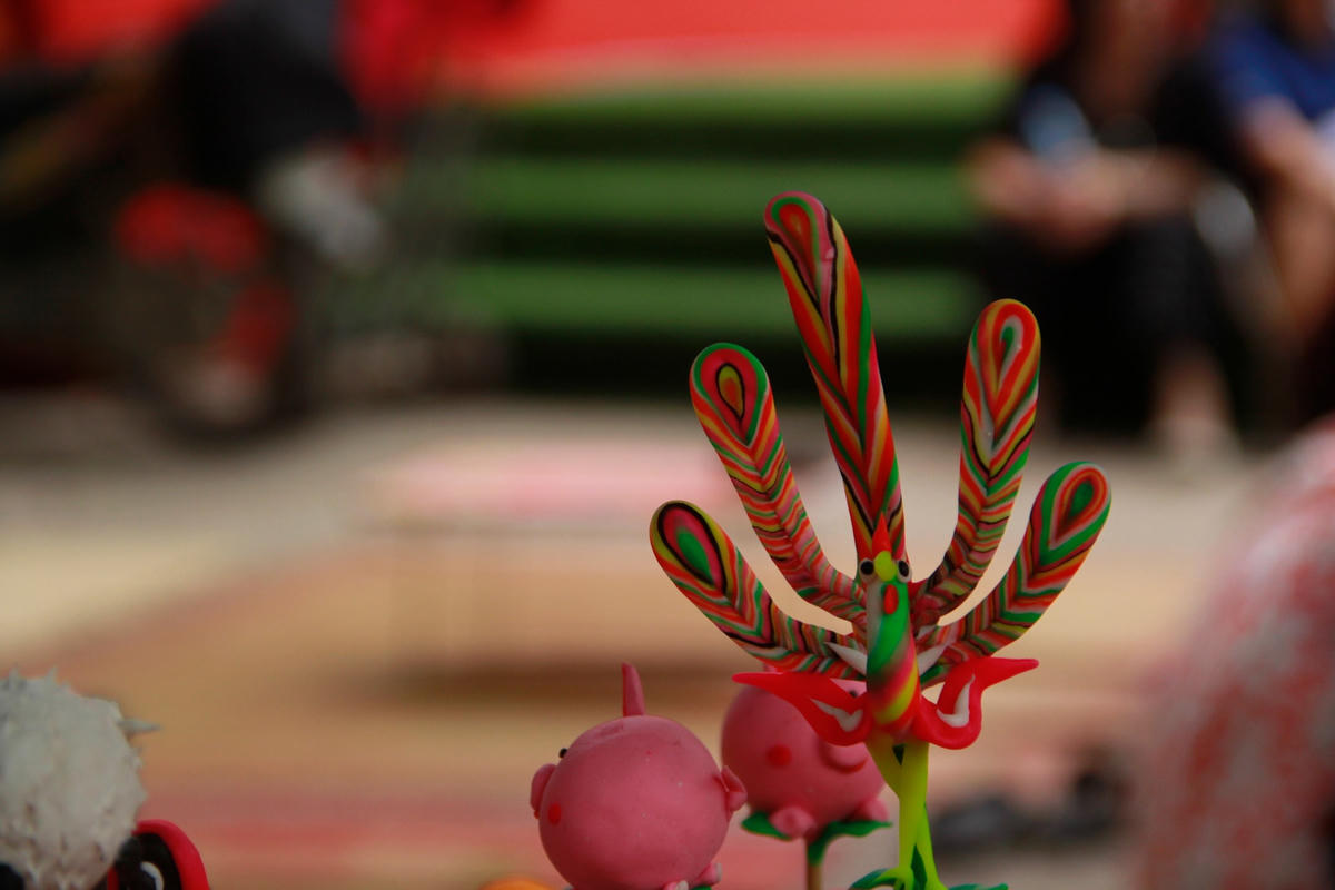 Nặn tò he ở phố đi bộ hồ Gươm