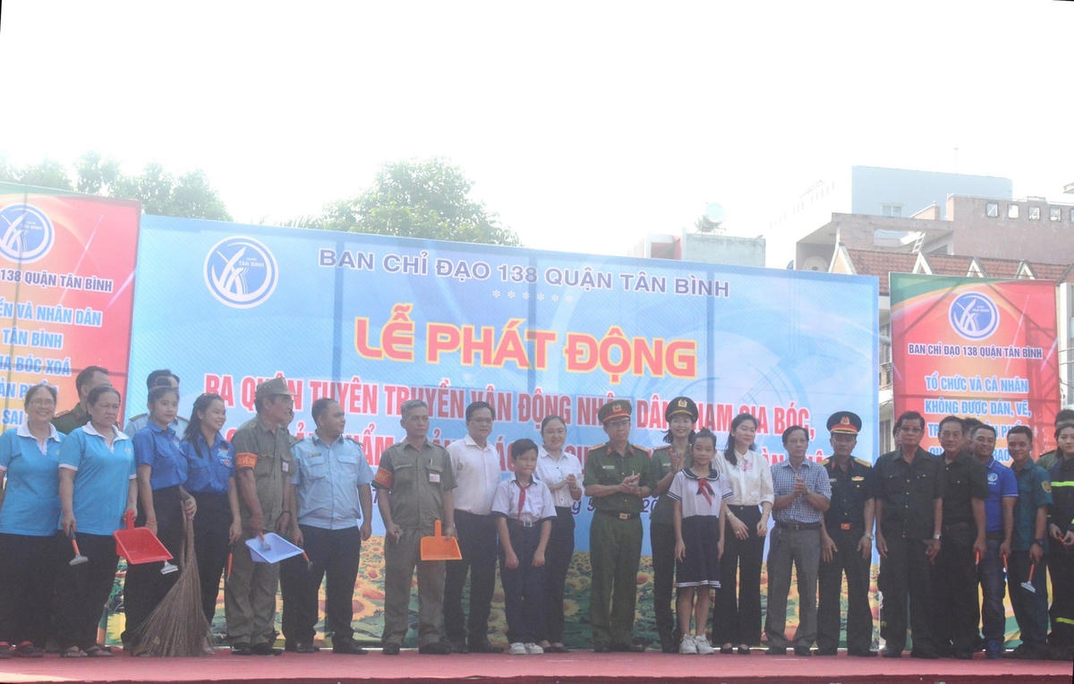 Lễ phát động ra quân của Ban Chỉ đạo 138 Quận Tân Binh, TP HCM. (Ảnh: T.Lữ)