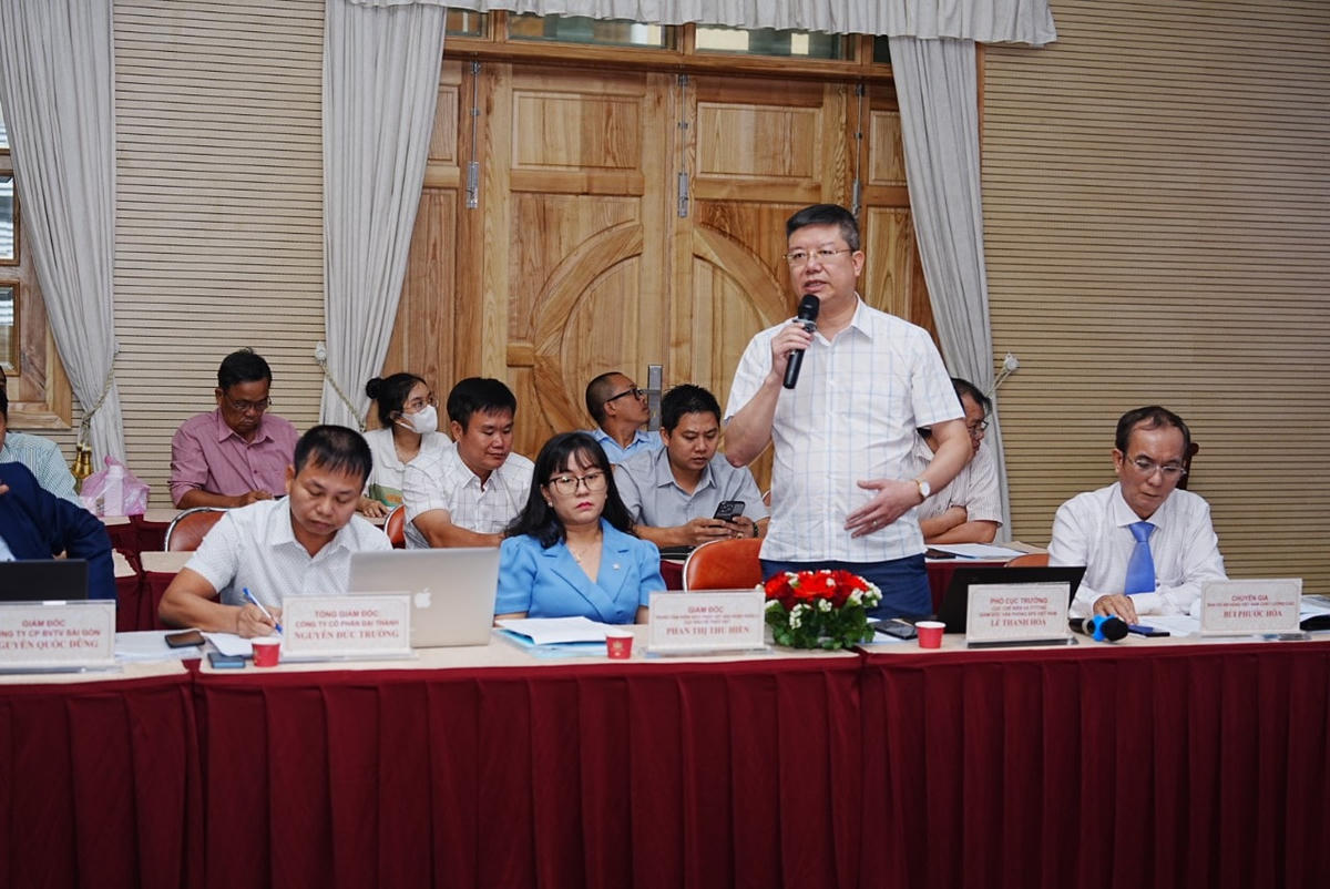 Một đại biểu đóng góp ý kiến tại diễn đàn.