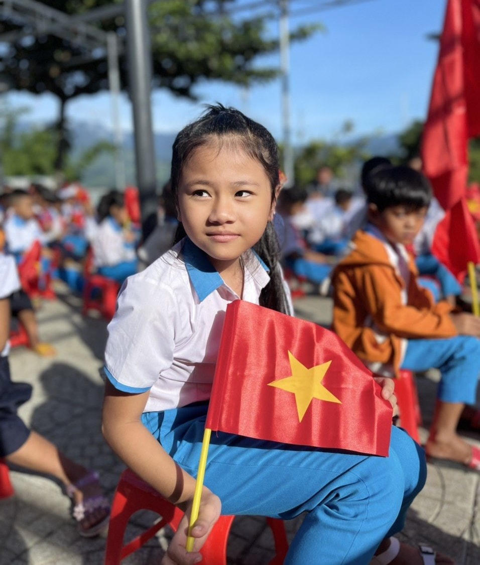 Học sinh vùng cao huyện Nam Trà My dự lễ khai giảng.