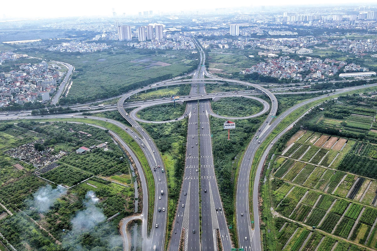 Nút giao đường Vành đai 3 với cao tốc Hà Nội - Hải Phòng có chiều dài 1,5 km, tổng vốn đầu tư hơn 400 tỉ đồng.  