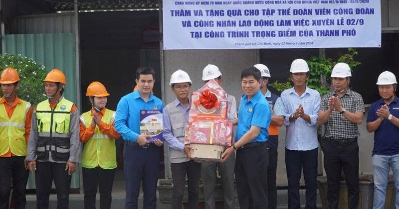 tang-qua-1.jpg
