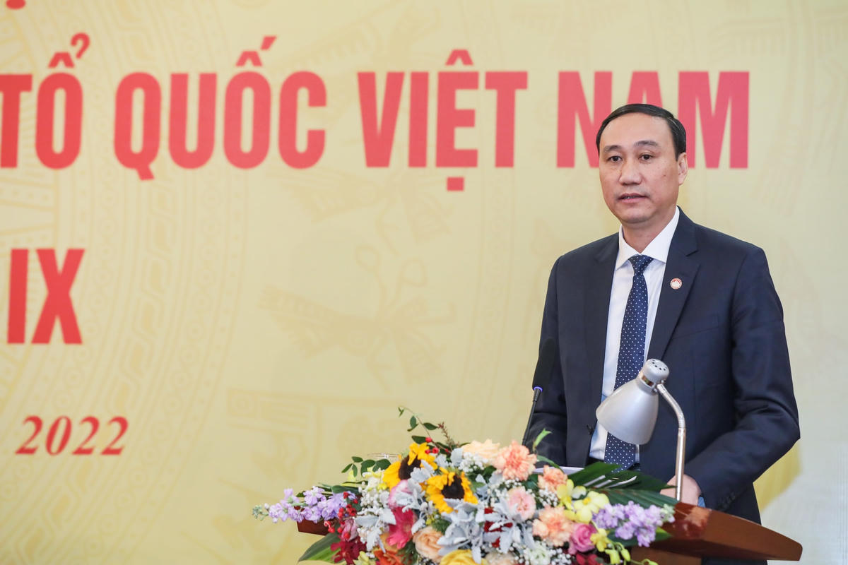 Phó Chủ tịch UBTƯ MTTQ Việt Nam Phùng Khánh Tài phát biểu tại Hội nghị.