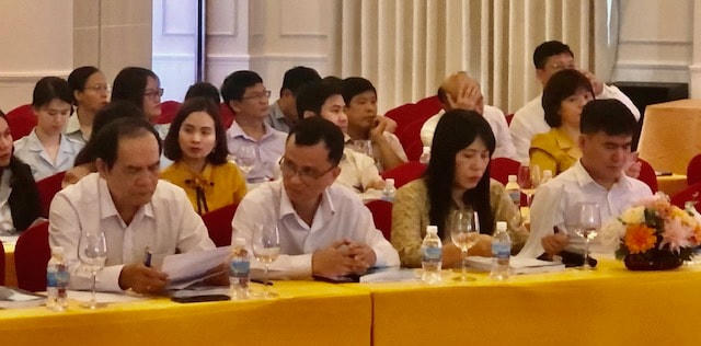 Các đại biểu tham dự hội thảo.