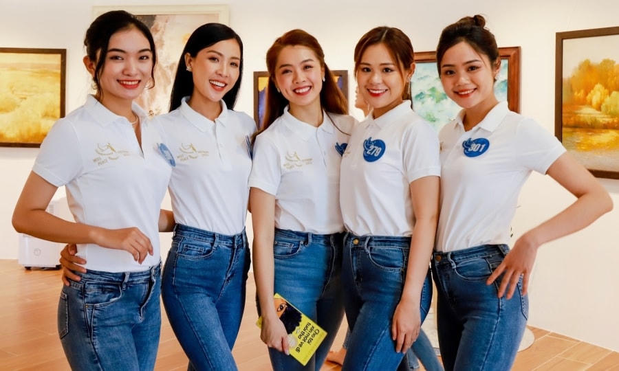 Đơn vị chủ quản - Công ty Minh Khang bị phạt 55 triệu đồng với lý do tổ chức cuộc thi người đẹp không có văn bản chấp thuận.