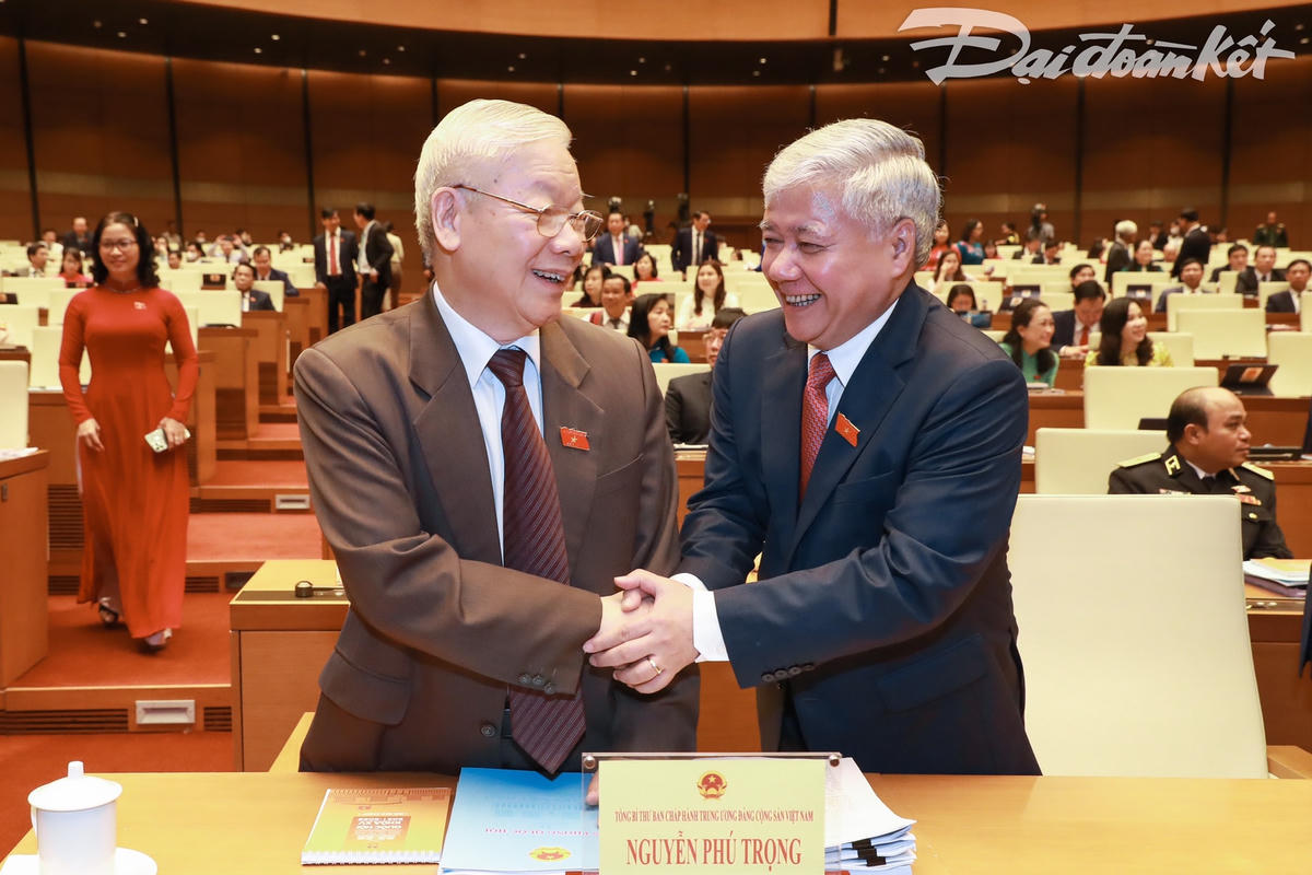 Tổng Bí thư Nguyễn Phú Trọng và Bí thư Trung ương Đảng, Chủ tịch UBTƯ MTTQ Việt Nam Đỗ Văn Chiến tại kỳ họp. Ảnh: Quang Vinh.