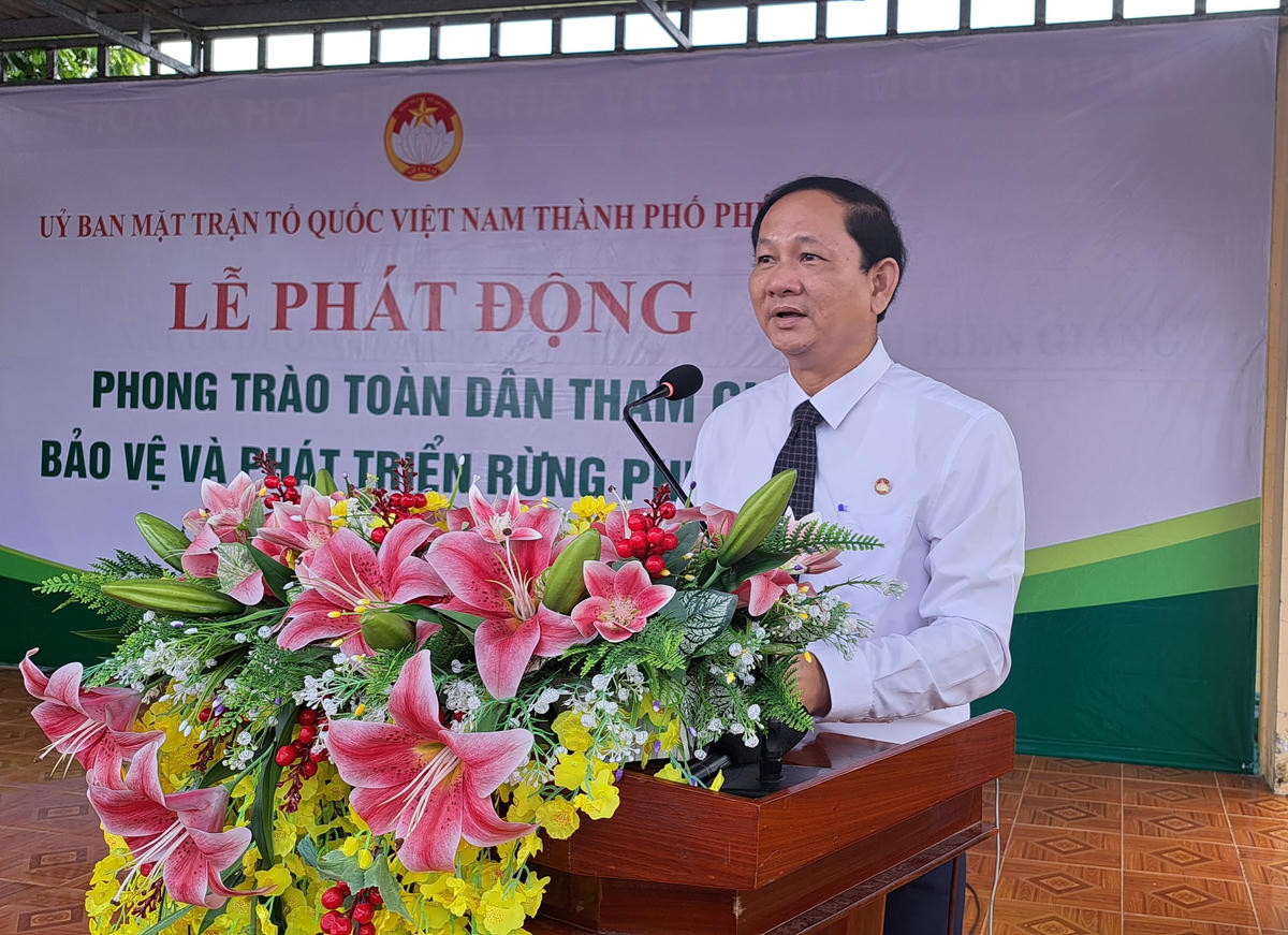 Ông Nguyễn Văn Đông An, Chủ tịch Ủy ban MTTQ Việt Nam TP Phú Quốc phát động lễ ra quân.