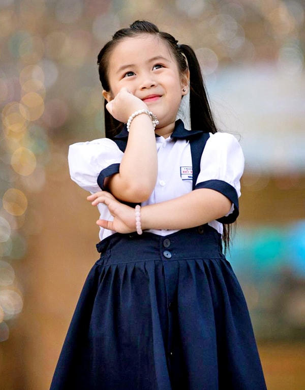 Mỹ nhân nhí Ngân Chi sở hữu vẻ ngoài bụ bẫm, đáng yêu. 