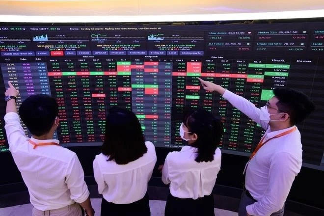 Thị trường chứng khoán có nhiều dấu hiệu hồi phục. Ảnh: Duy Anh.