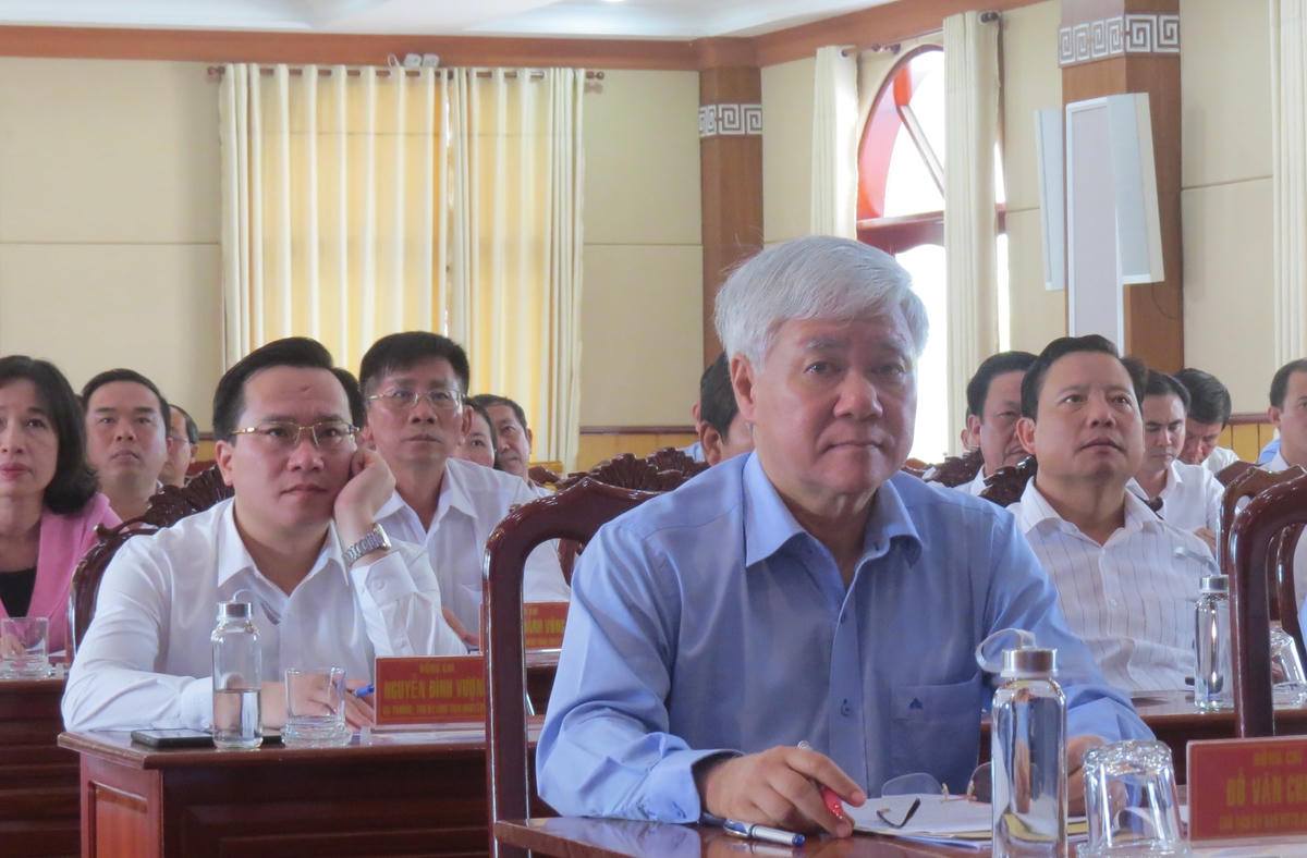 Hội nghị tổng tết 10 năm thực hiện Nghị quyết Trung ương 8 khoá XI về bảo vệ Tổ quốc trong tình hình mới.