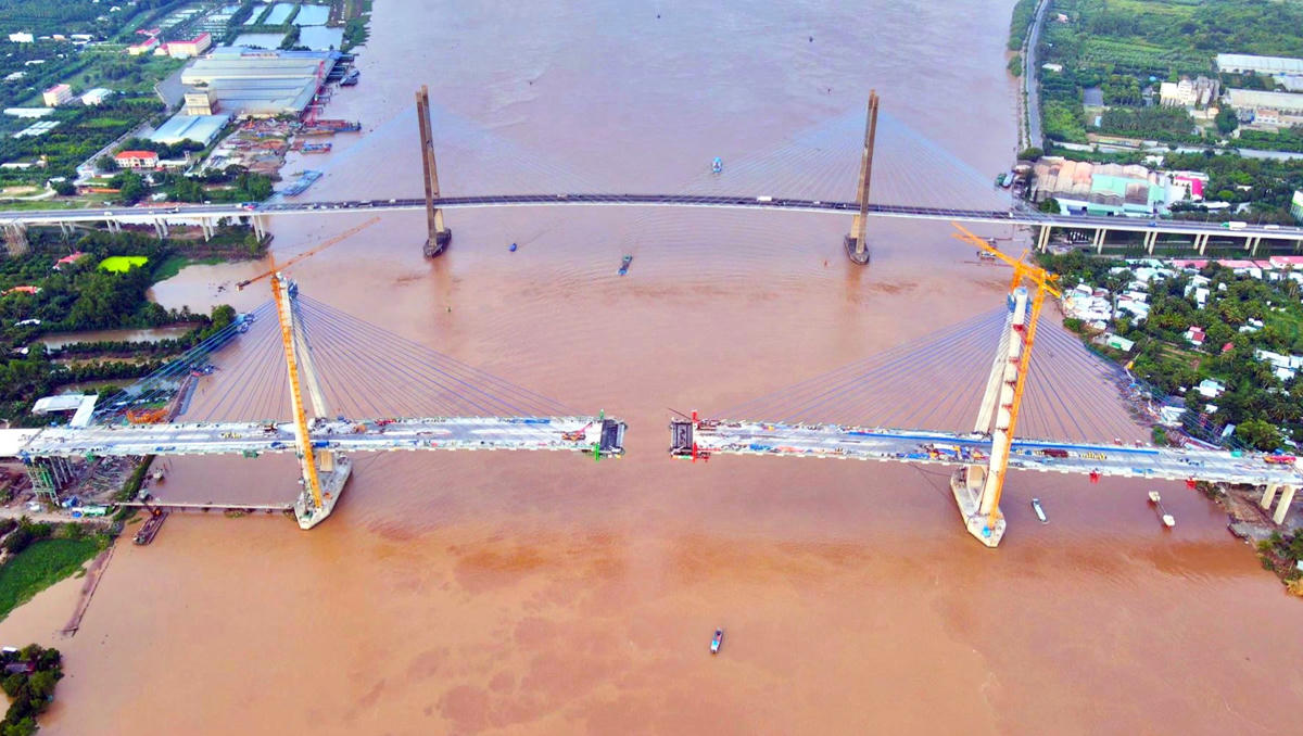Cầu Mỹ Thuận 2 chuẩn bị hoàn thành.