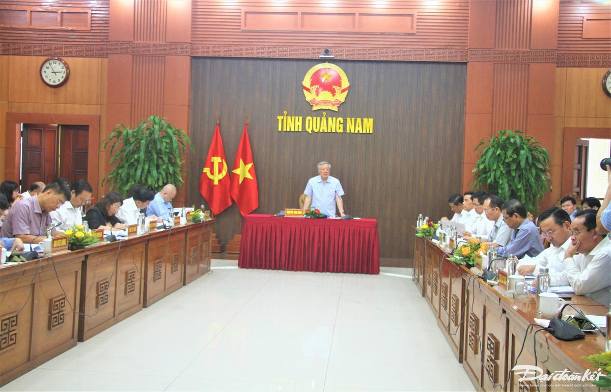 LAM VIEC 4