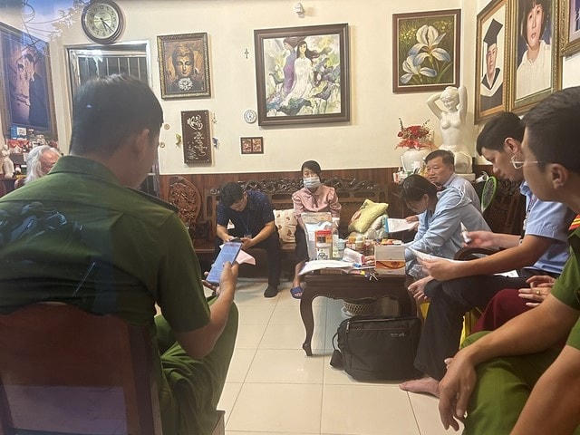 anh-bai-duoi(1).jpg