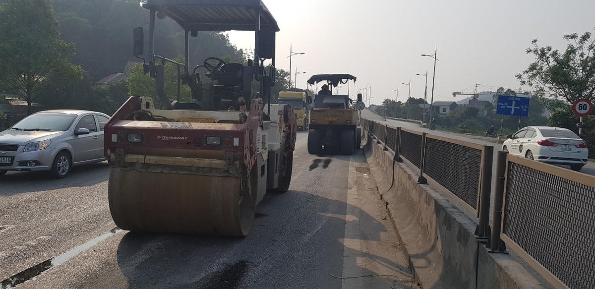 'Tốc lực' sửa chữa QL1 đoạn qua Nghệ An, Hà Tĩnh
