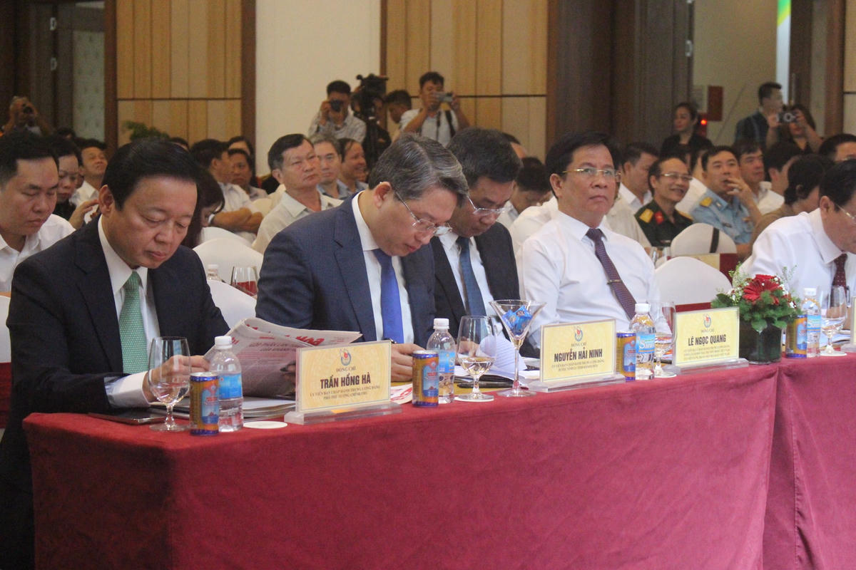 Quang cảnh hội nghị.