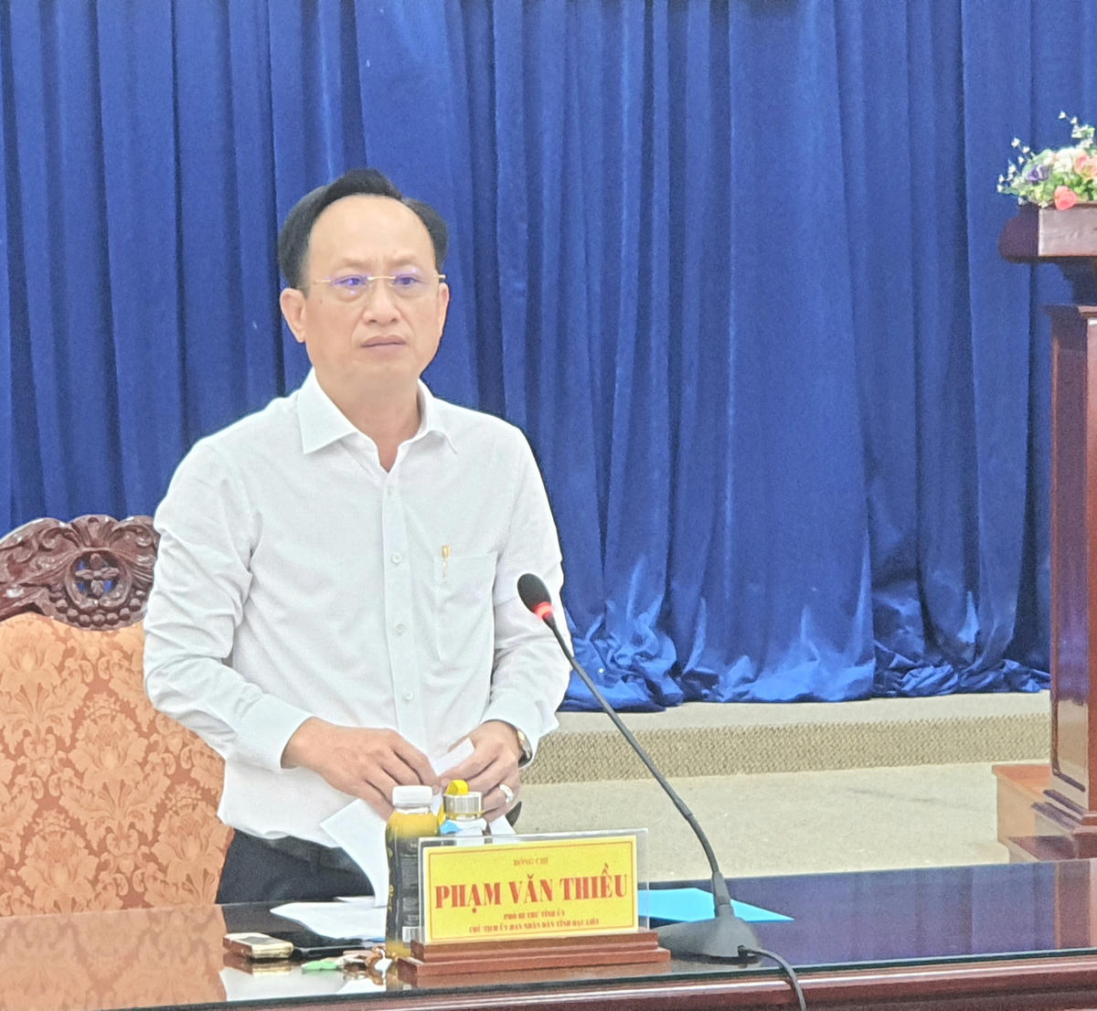 Chủ tịch UBND tỉnh Bạc Liêu Phạm Văn Thiều phát biểu tại buổi đối thoại với doanh nghiệp.