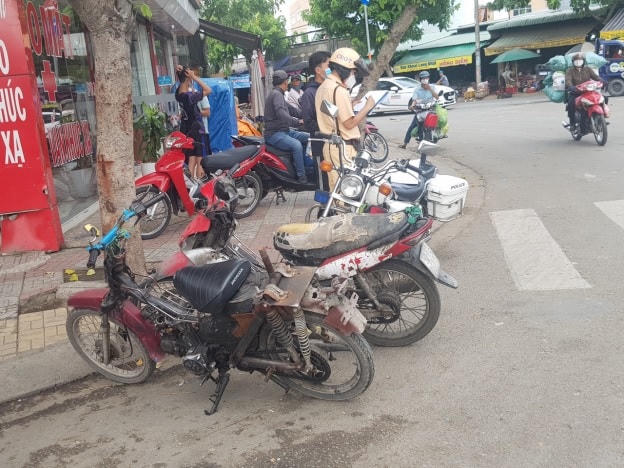 Các phương tiện xe "cà tàng" bị tạm giữ do vi phạm an toàn giao thông.