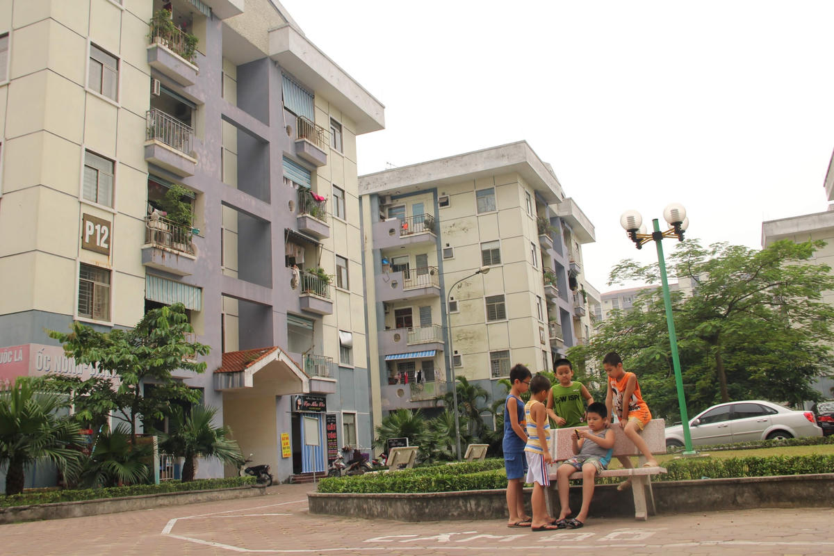 Người lao động vẫn rất “khát” nhà ở xã hội.  Ảnh: Quang Vinh