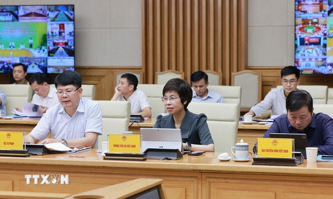Các thành viên Ban Chỉ đạo Phòng thủ dân sự quốc gia tham dự phiên họp. (Ảnh: Dương Giang/TTXVN) ttxvn-thu-tuong-ban-chi-dao-phong-thu-dan-su-quoc-gia-6.jpg