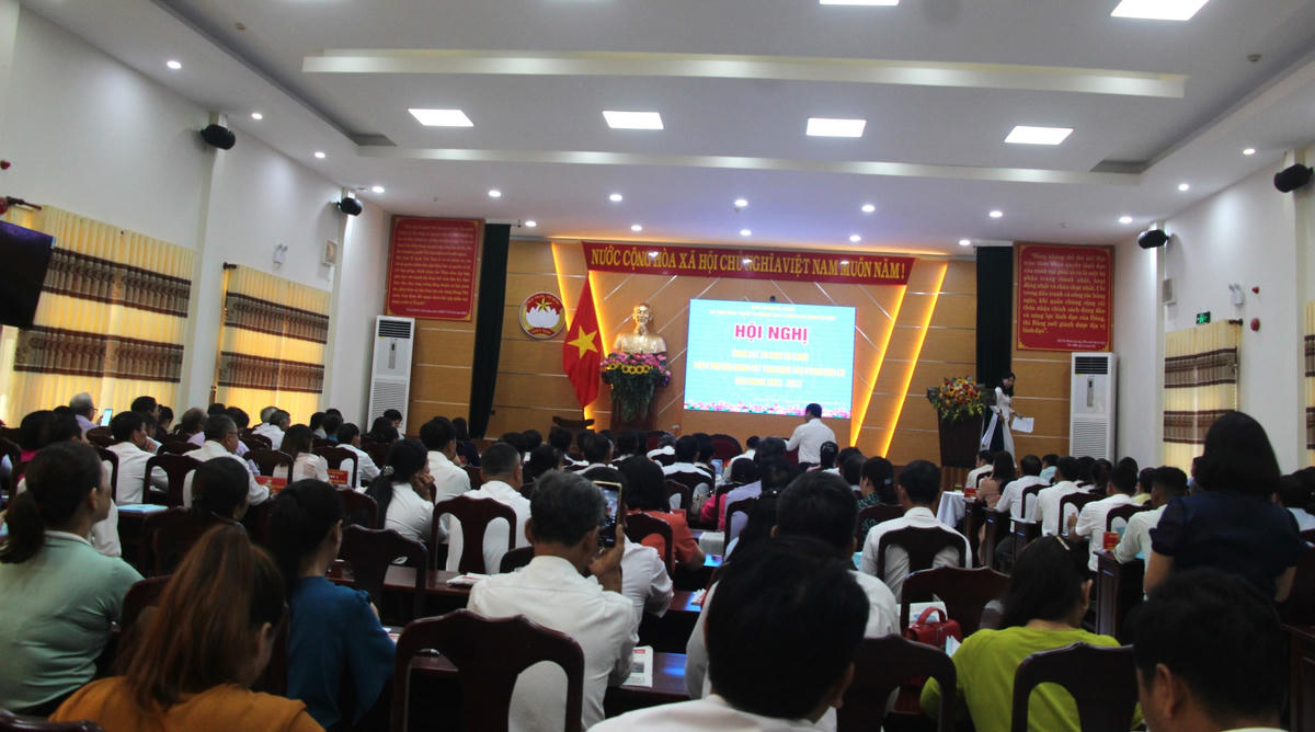 Quang cảnh hội nghị.