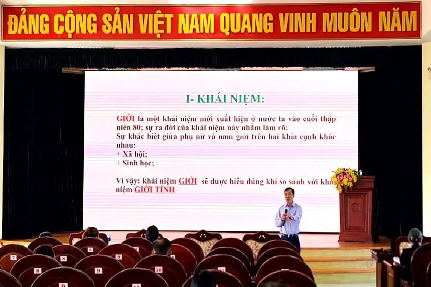Quang cảnh buổi tập huấn.