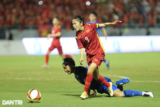 Huỳnh Như sẽ dự SEA Games 32 từ vòng bảng. Ảnh: Dân Trí.