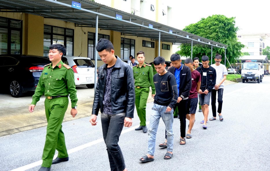 Công an huyện Kỳ Anh khởi tố vụ án, tạm giữ hình sự các đối tượng.