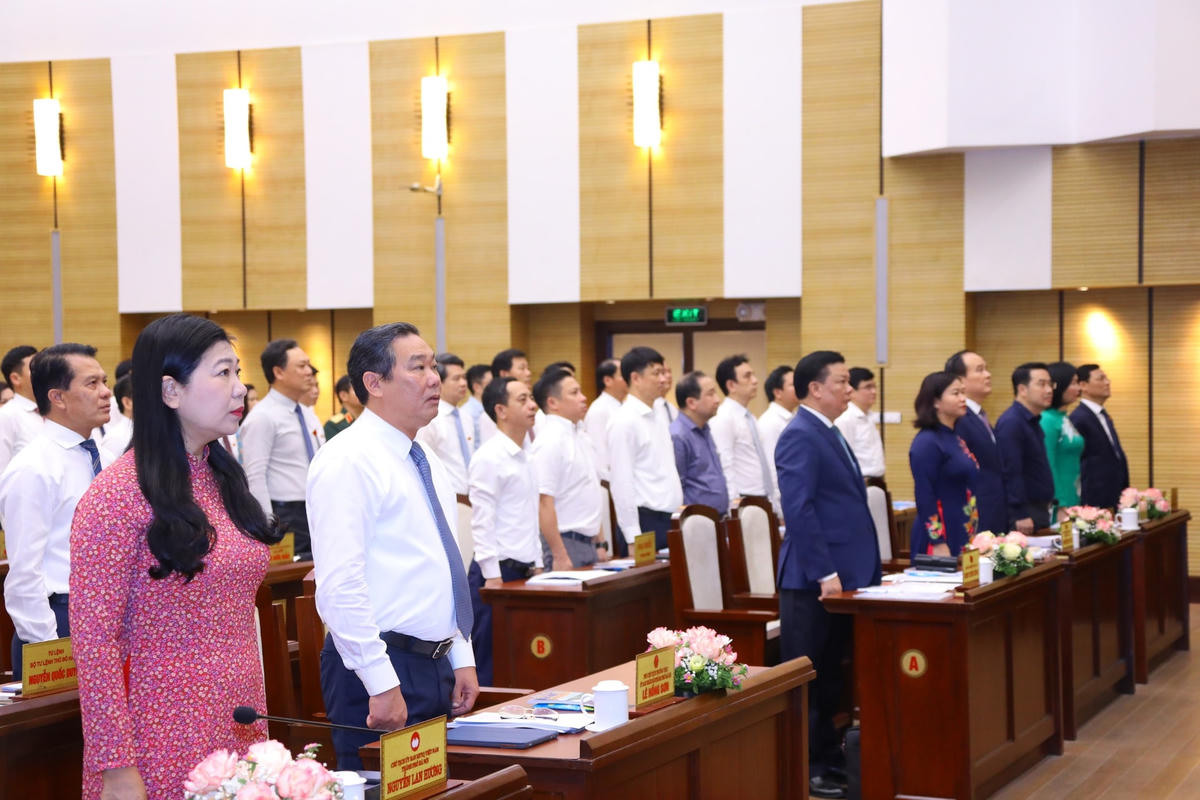 Các đại biểu tham dự kỳ họp 