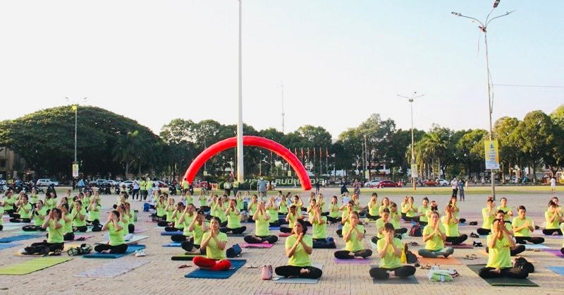 Vận động viên biểu diễn màn khởi động
