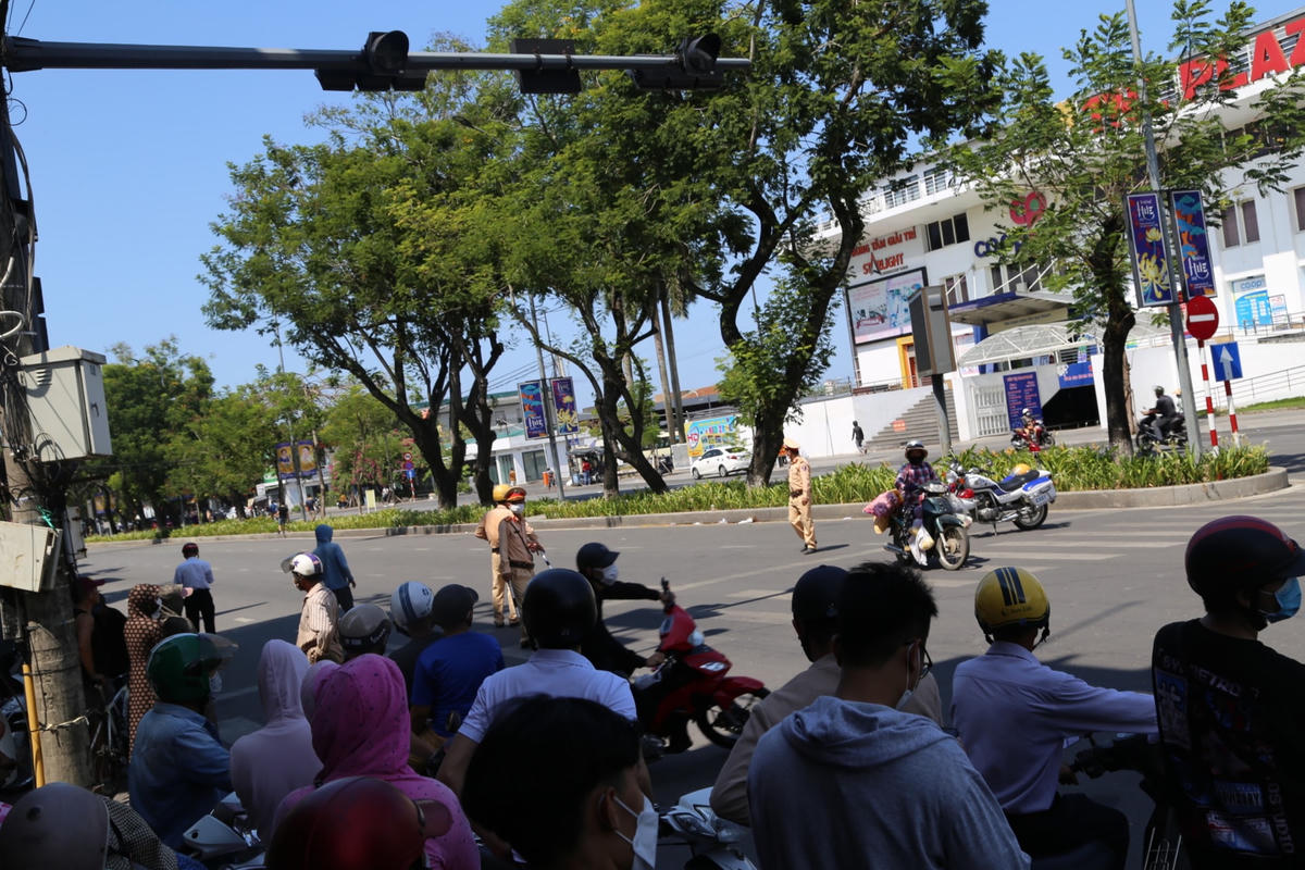 Hiện lực lượng chức năng đang truy bắt đối tượng gây án.