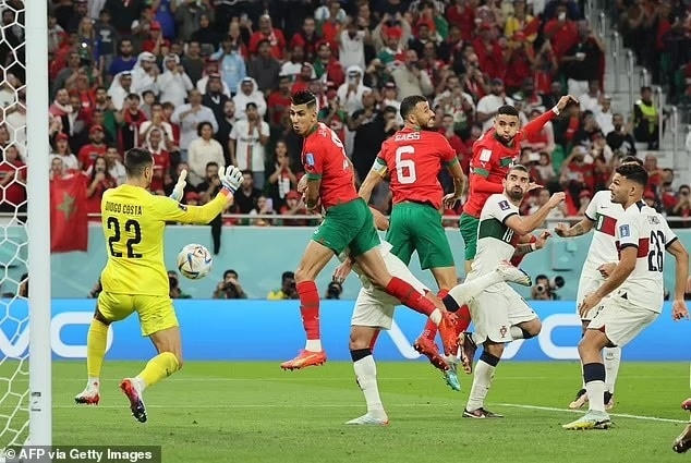 Cristiano Ronaldo viết tâm thư sau khi giấc mơ World Cup tan vỡ