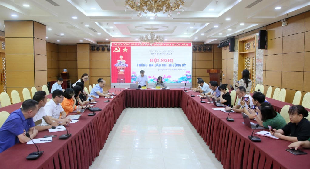 Phó Giám đốc Sở Khoa học và Công nghệ tỉnh Quảng Ninh Phan Đăng Chính thông tin về Sự kiện Kết nối công nghệ và đổi mới sáng tạo Việt Nam 2023.
