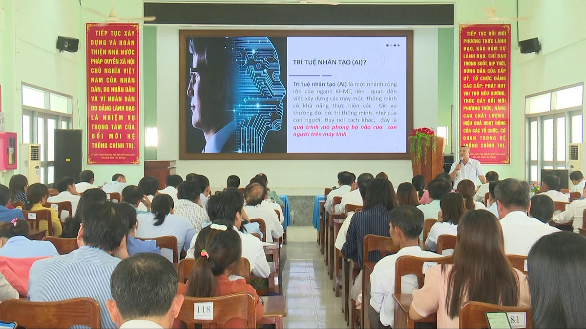 Quang cảnh buổi tập huấn.
