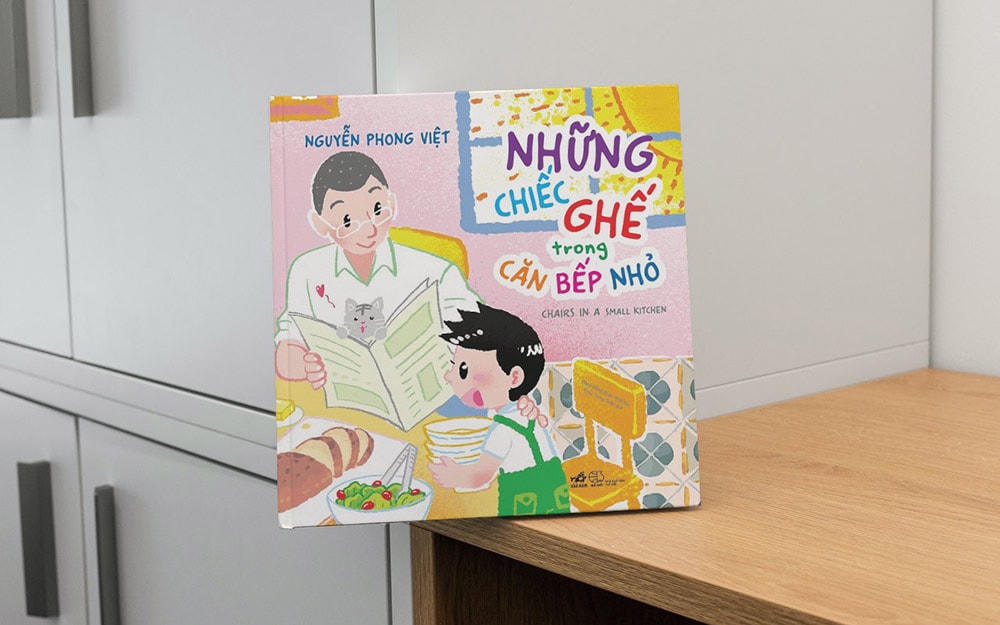 Tập thơ Những chiếc ghế trong căn bếp nhỏ của Nguyễn Phong Việt.